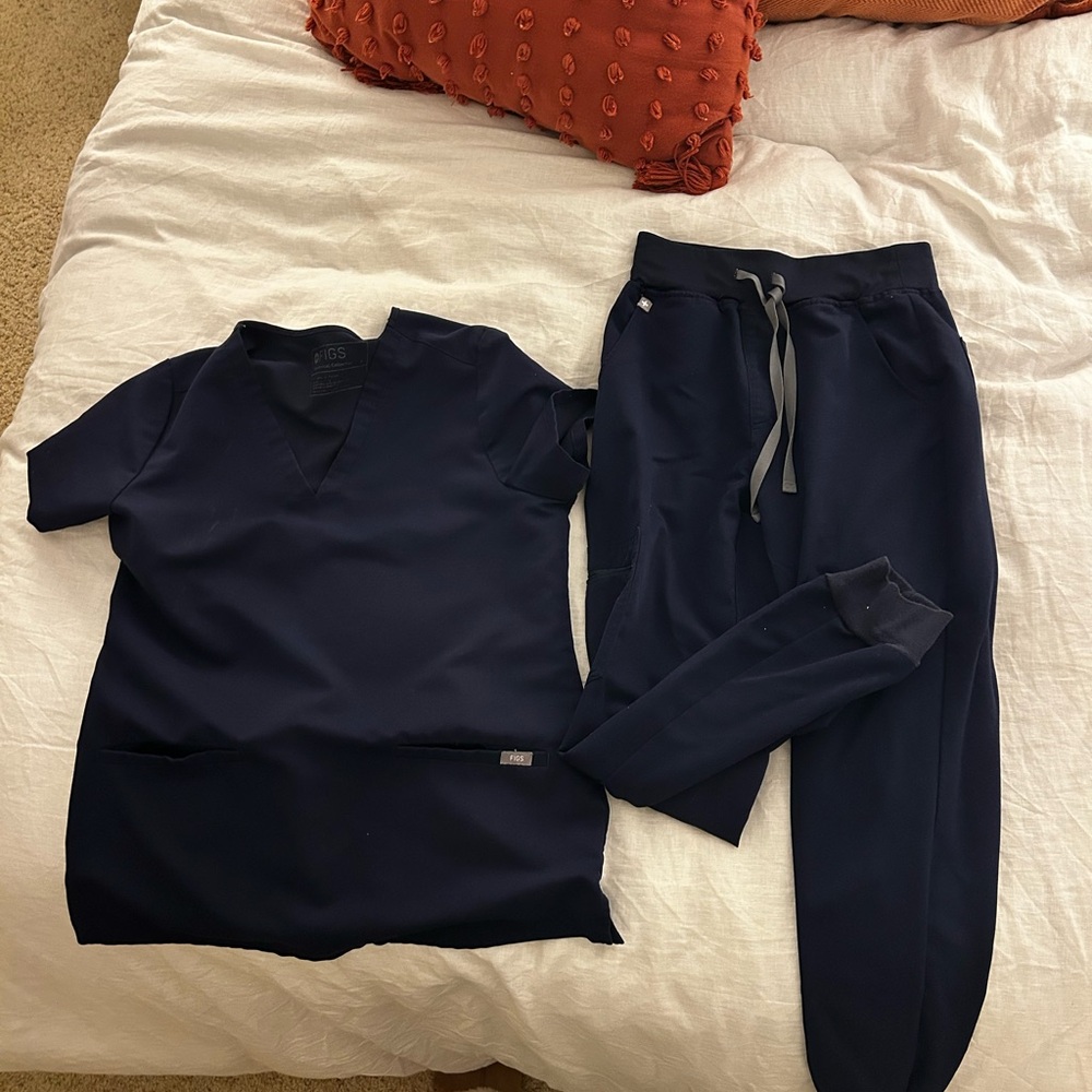 Figs Deep Blue Scrub Set